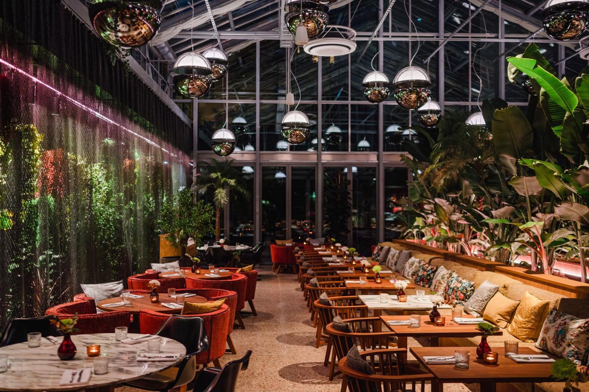 Sly Berlin Ξενοδοχείο Εξωτερικό φωτογραφία Restaurant Botanica
