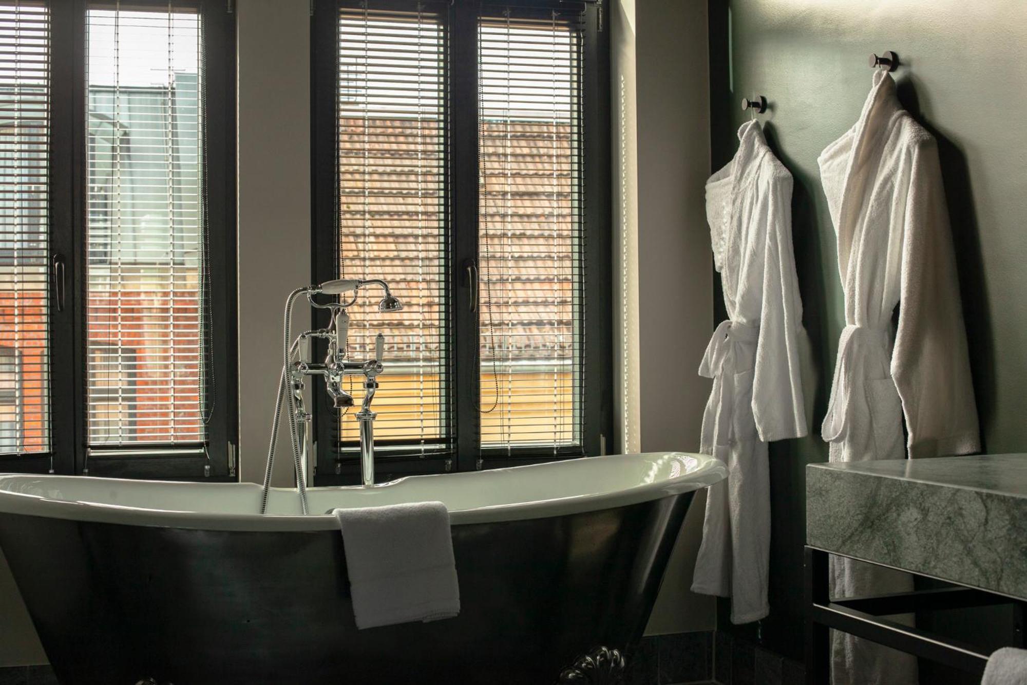 Sly Berlin Ξενοδοχείο Εξωτερικό φωτογραφία Bathroom