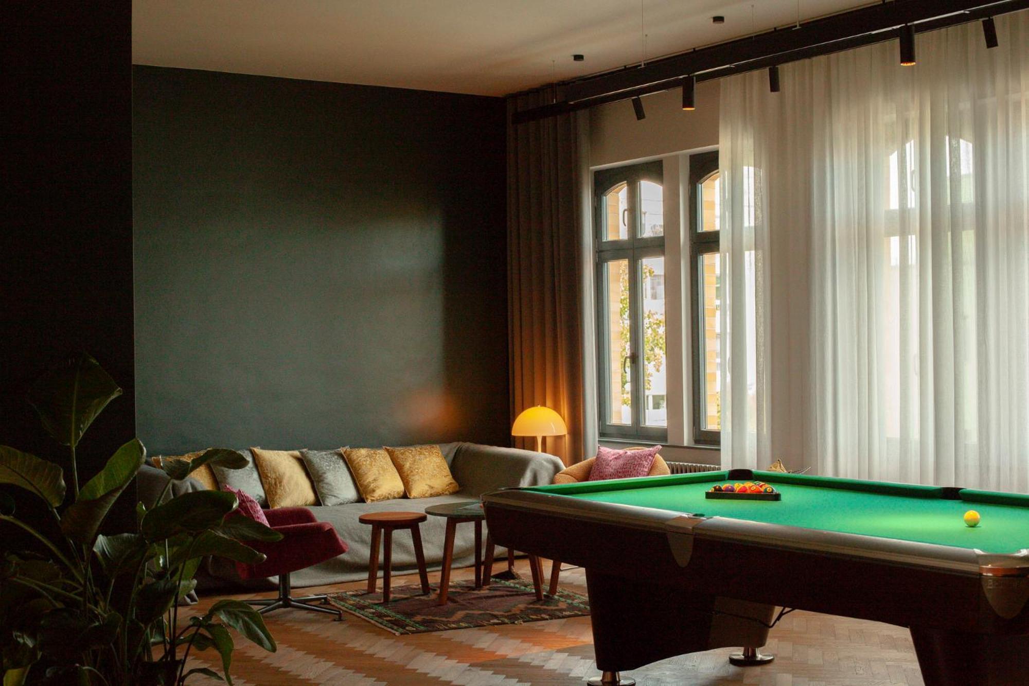 Sly Berlin Ξενοδοχείο Εξωτερικό φωτογραφία The Billiard Room
